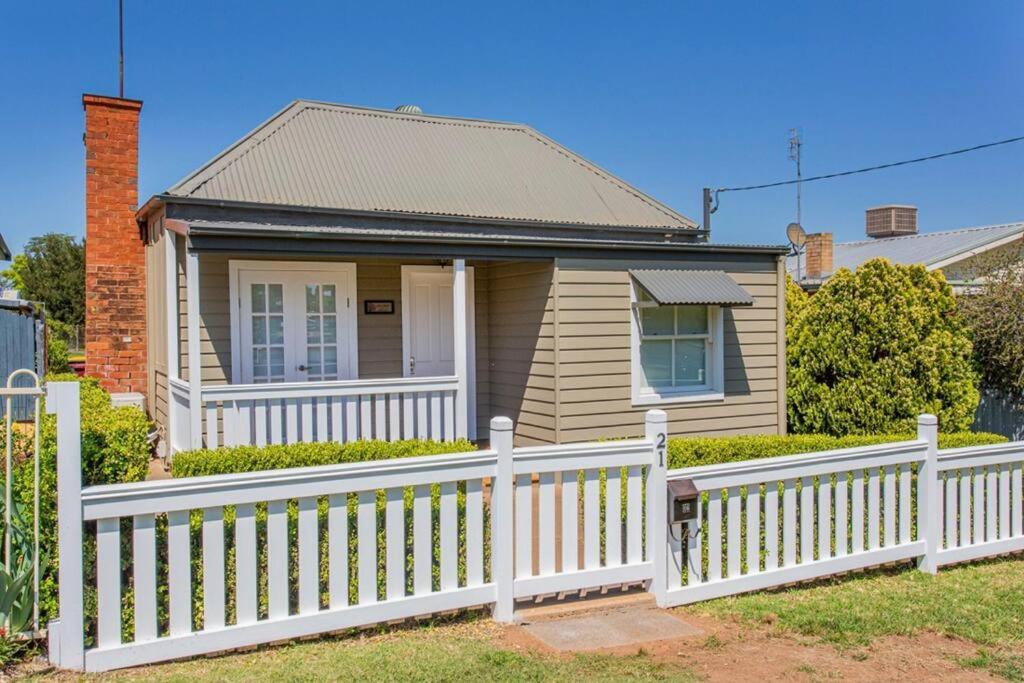 Cowra Cottage Luaran gambar